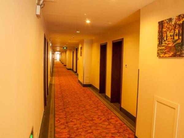 GreenTree Urumqi Mingyuan Business Hotel