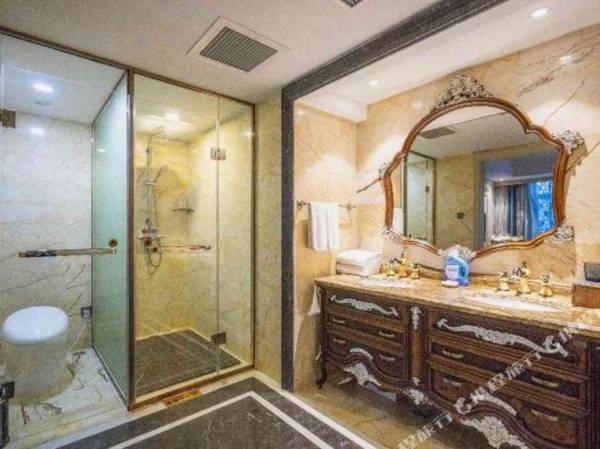 Wu Lu Mu Qi Da Lu Qiao Hotel