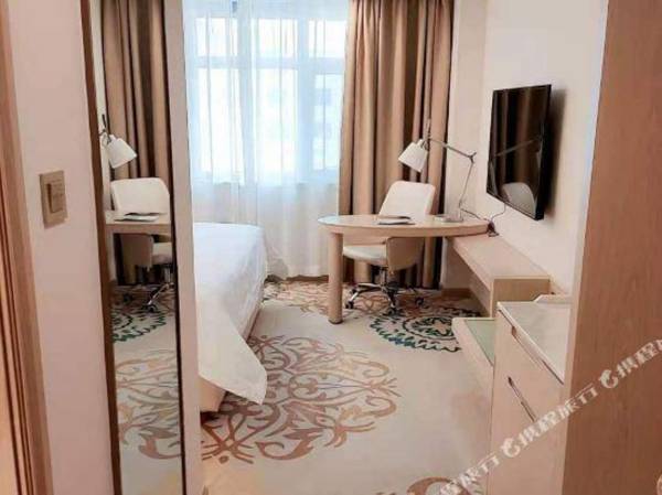 Vienna International Hotel (Urumqi International Airport)