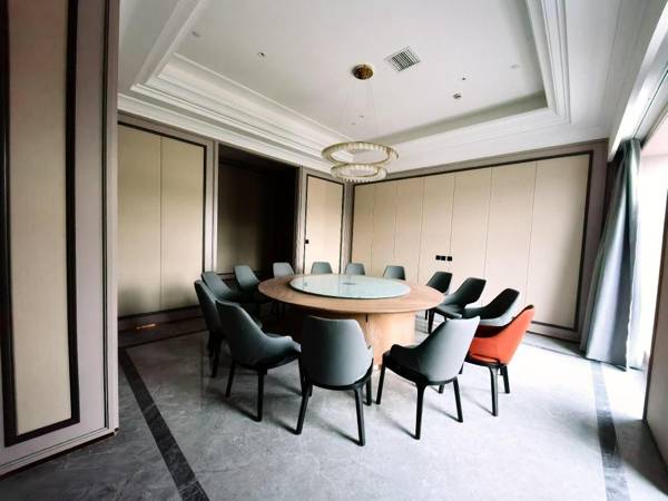 Madison Urumqi High-speed Railway Station Wanda Plaza