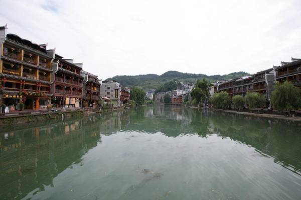 Floral Hotel Fenghuang Yixin Courtyard Fenghuang Ancient City Tuo River