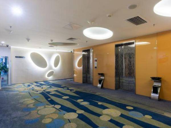 Tianjin Binhai Saint Light Hotel
