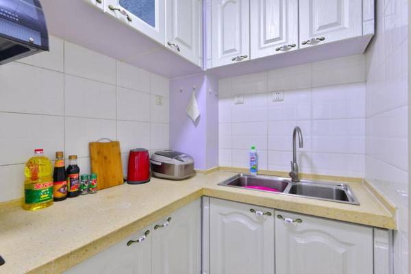 Locals Apartment House 90