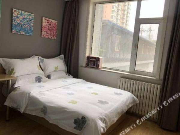 Ye Zi Shui Jing Jiu Dian (Huo Che Zhan Chao Yang Jie Dian )