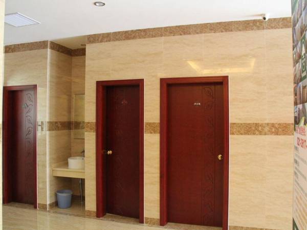 GreenTree Inn Taicang Liuhe Passenger Station Express Hotel