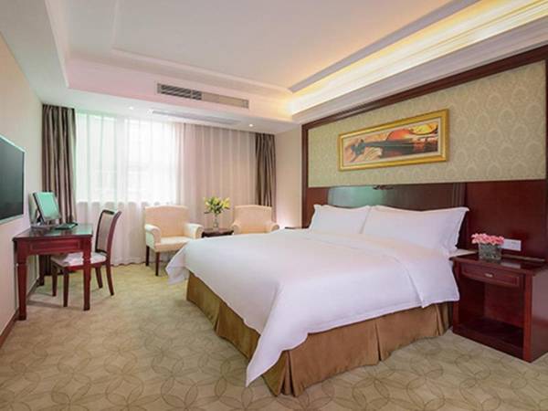 Vienna Hotel Shenzhen BaoAn Qianjin Road