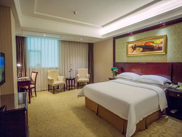 Vienna Hotel Shenzhen BaoAn Qianjin Road