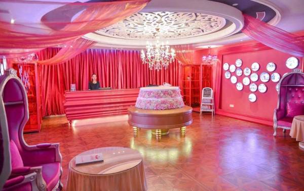 Swan of Love Shenzhen Luohu Hotel