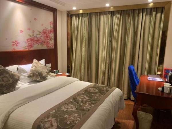 GreenTree Alliance Guangdong Shenzhen Fuyong Subway Station Hotel