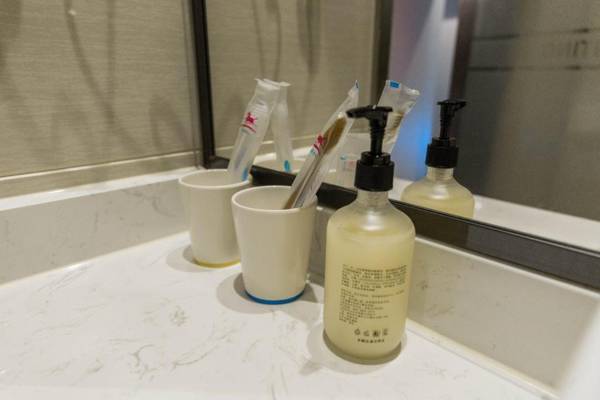 Hanting Hotel Shenzhen Longgang Nanlian Metro Station