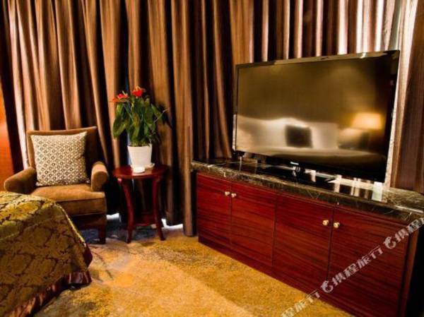 Fuqinglong Hua Tian Holiday Hotel