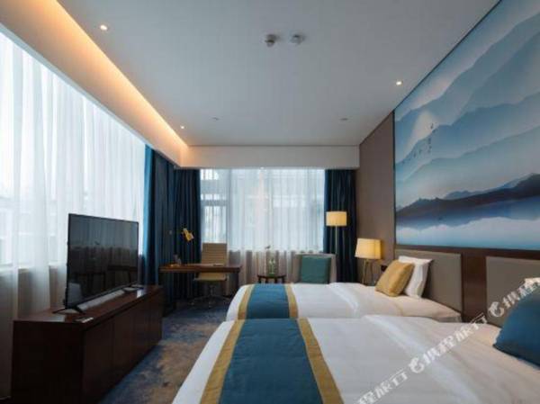 Leyizhu Wuren Smart Hotel (Shenzhen Yantian Shatoujiao)