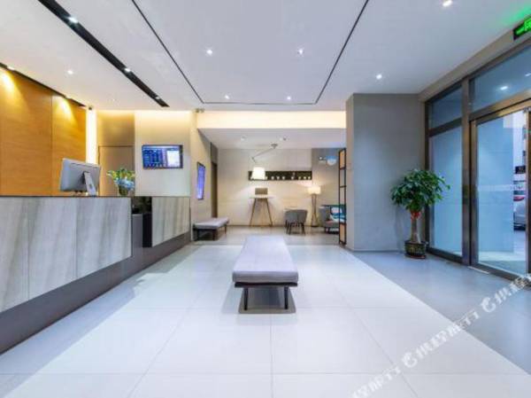 Ease Hotel (Shenzhen Pinghu Huanancheng Dahuanggong Commercial Center)