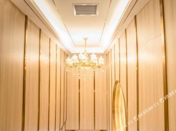 Fu Shen Da Jiu Dian (Shen Zhen Ai Hua Dian )