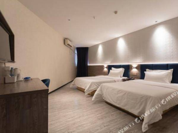 7Days Premium Shenzhen Airport Gushu Metro Station