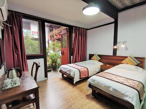 Shaoxing Laotaimen Luxun Native Place Youth Hostel