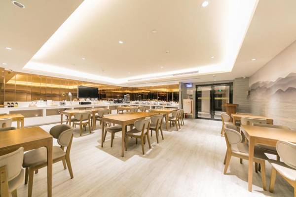 Hanting Hotel Xinchang Dafo Temple