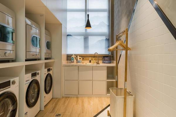 Atour Hotel Shaoxing Shangyu E-Travel Town