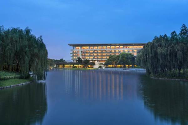 The Yuluxe Sheshan Shanghai A Tribute Portfolio Hotel (Formerly Le Meridien She Shan Shanghai)