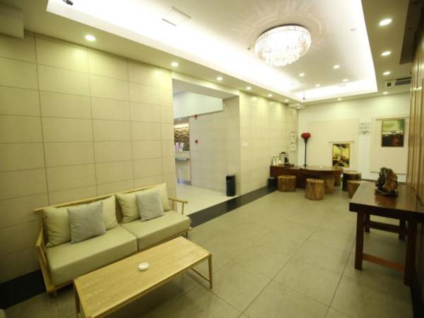 Ji Hotel Shanghai Jing'an Temple