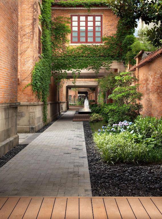 Capella Shanghai Jian Ye Li