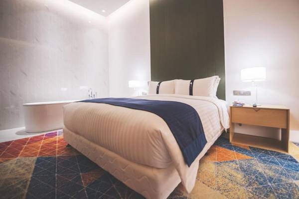 Holiday Inn Express Shanghai Songjiang Fangta an IHG Hotel