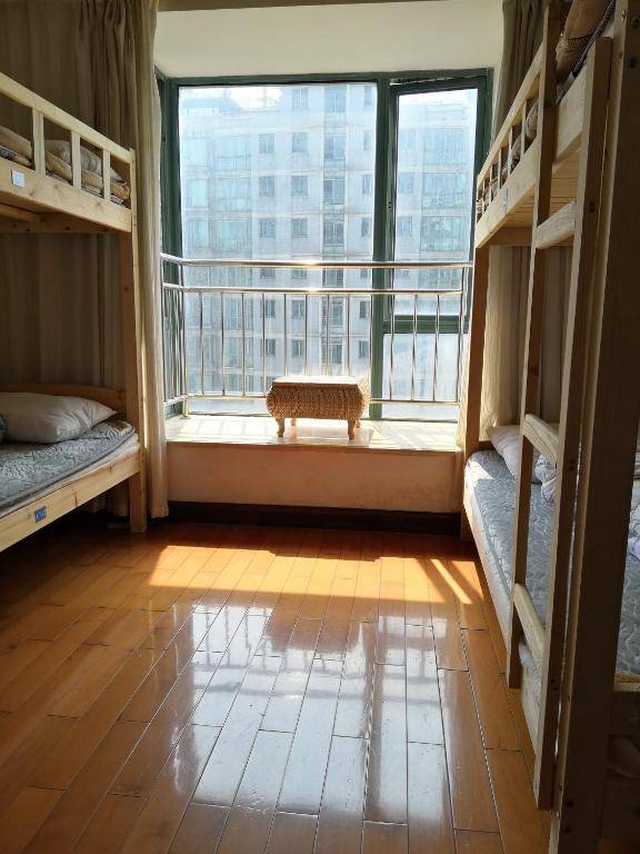 Pink International Youth Hostel