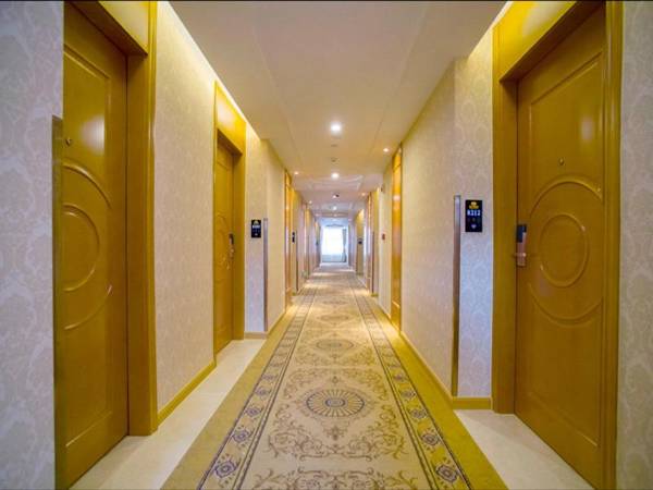 Vienna Hotel (shanghai jiadingxincheng yuanxianghudian)