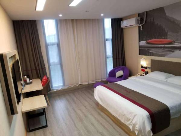 Thank Inn Hotel Shanghai Jiading District Baoli Wuyuehua Square