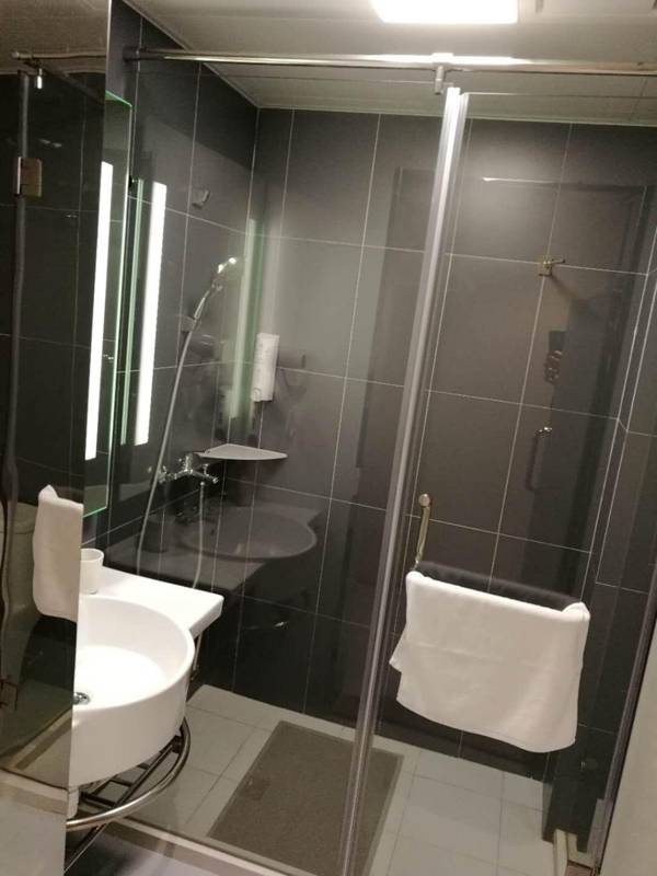 Hanting Hotel Shangnhai Xizang Bei Road Metro Station