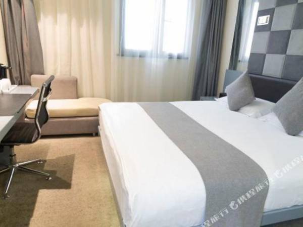 Workspace - Zhotels (Shanghai International Tourist Resort Xiuyan Road Metro Station)