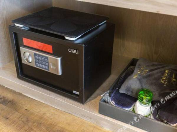 Jinglai Hotel (Shanghai Xuhui Jiaotong University)