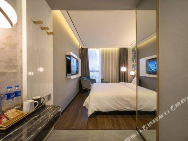 Sushi Light Luxury Hotel (Shanghai Hongmei Road)