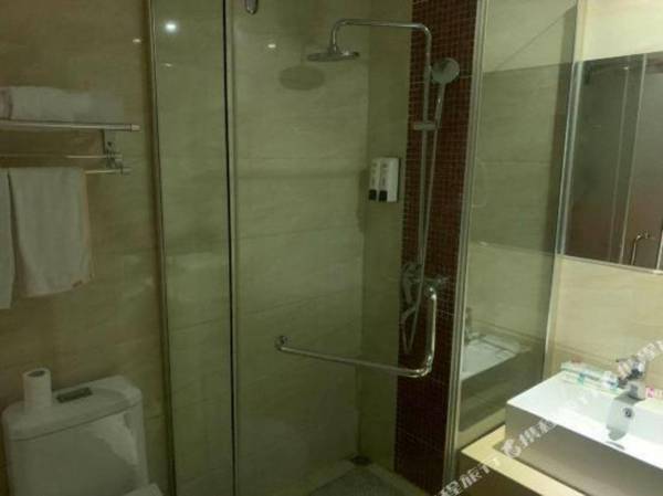 Pod Inn (Shanghai Ruijin Hospital Dapuqiao Metro Station)