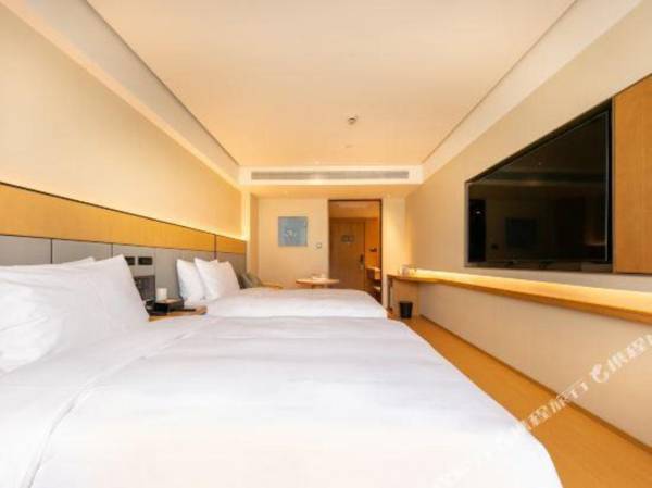 Ji Hotel Shanghai Lujiabang Road Metro Station