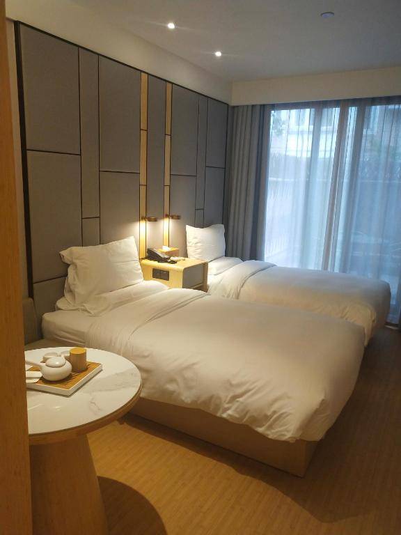 Ji Hotel Shanghai Beixinjing Metro Station