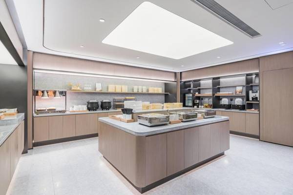 Ji Hotel Shanghai Lujiazui World Plaza