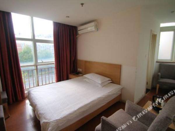 Super 8 Hotel (Shanghai Wujiaochang)