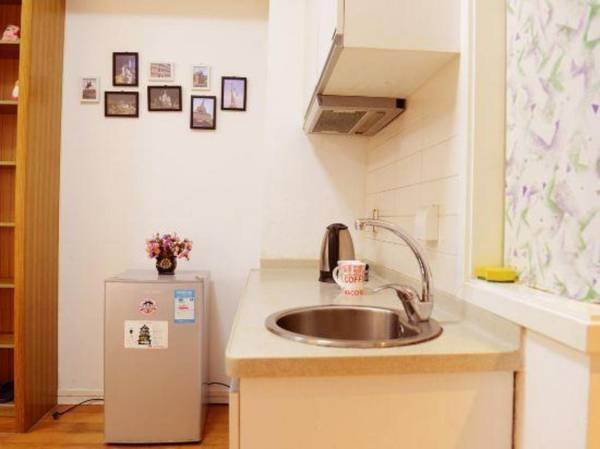 Zhanhong Apartment Hotel (Shanghai Disneyland Wanda Plaza)