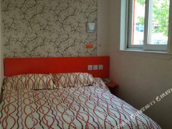 Pod Inn (Shanghai North the Bund Dongbaoxing Road Metro Station)