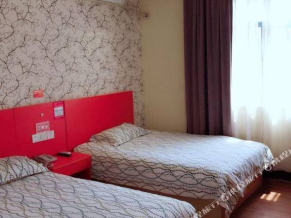 Pod inn(Shanghai Xincun Road Metro Station Tongji Hospital Branch)