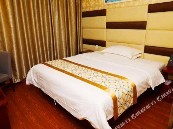 Super 8 Hotel (Shanghai Huyi Highway Shanghai University)