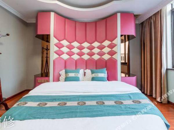 Junqiu Fashion Hotel