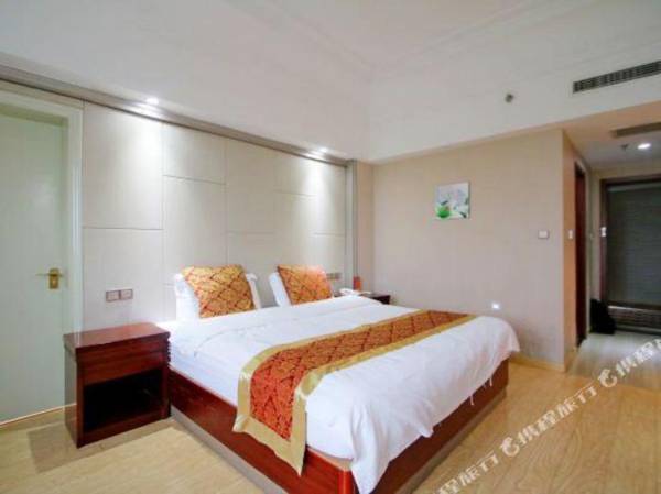 Shanghai Liantai Holiday Hotel (Gongfu Xincun Metro Station)