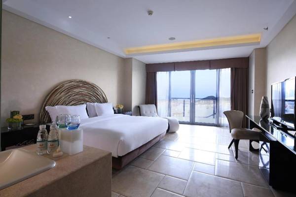 Phoenix Island Resort Apartment Sanya