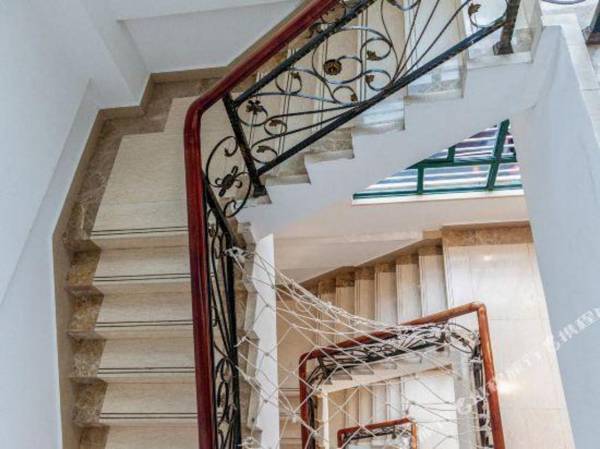 Ling Shui Cui Hu Hotel