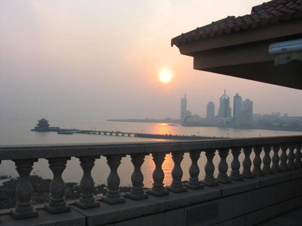 Qingdao Oceanwide Elite Hotel