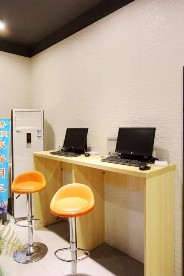 Hi Inn Qingdao Taishan Road Metro Station