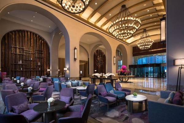 Crowne Plaza Qingdao Oriental Movie Metropolis