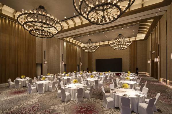 Crowne Plaza Qingdao Oriental Movie Metropolis